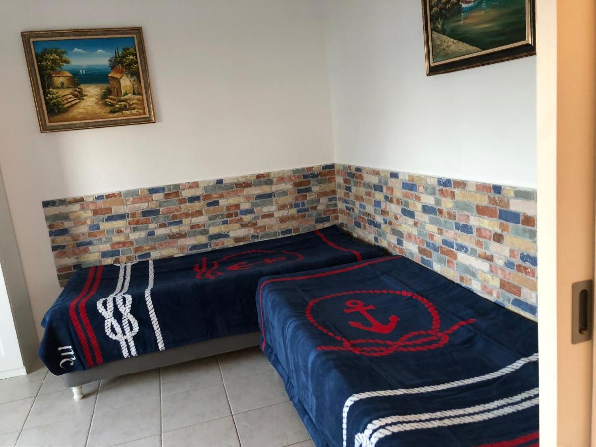 On The Beach Apartment بوليخرونو المظهر الخارجي الصورة